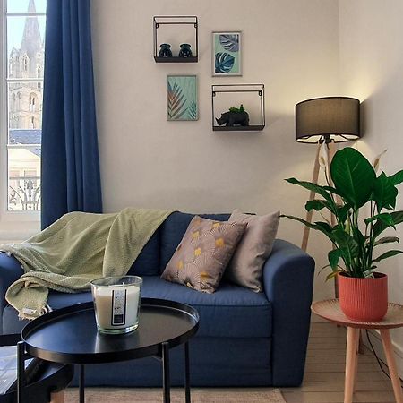 Charming Studio With View Of The Abbaye-Aux-Hommes Caen Bilik gambar
